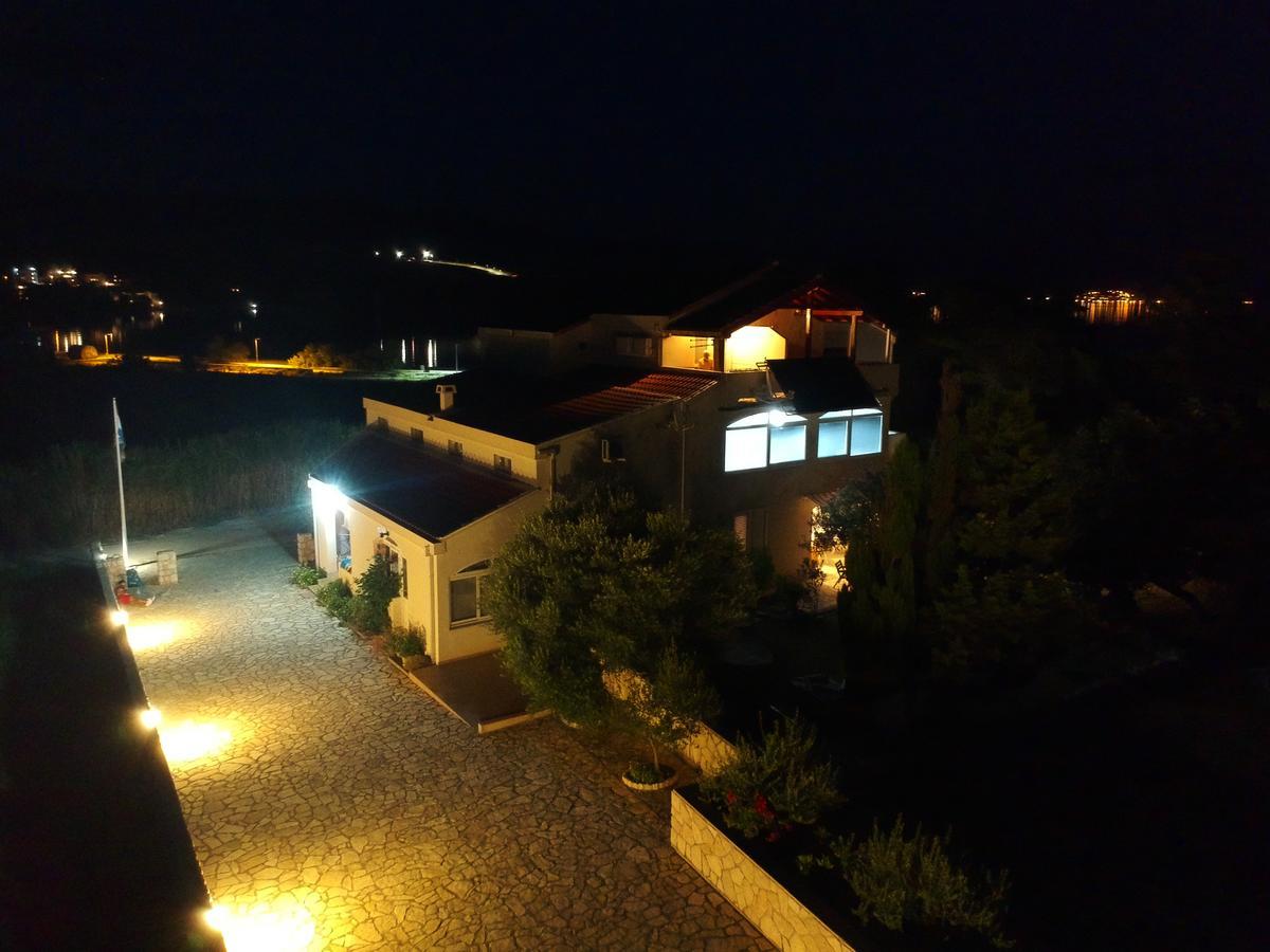 Apartments Dinko نوفاليا المظهر الخارجي الصورة